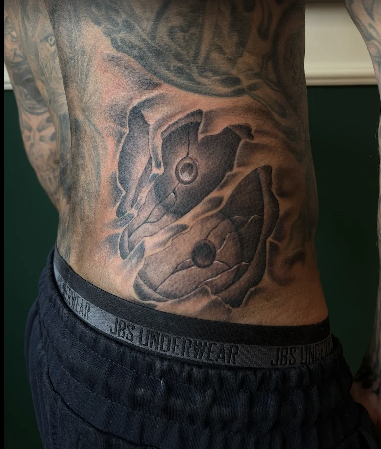 Tatoveringsværk 2 — illustrativt motiv af Rasmus Vørs